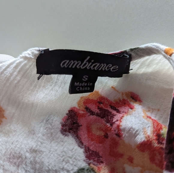 Floral Flare Sleeve Crop Top - Picture 3 of 3